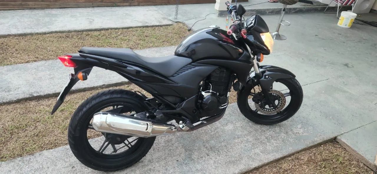 Vendo Honda CB 300R