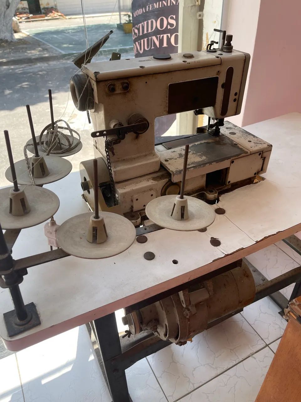 Máquina de costura Galoneira  - Foto 3