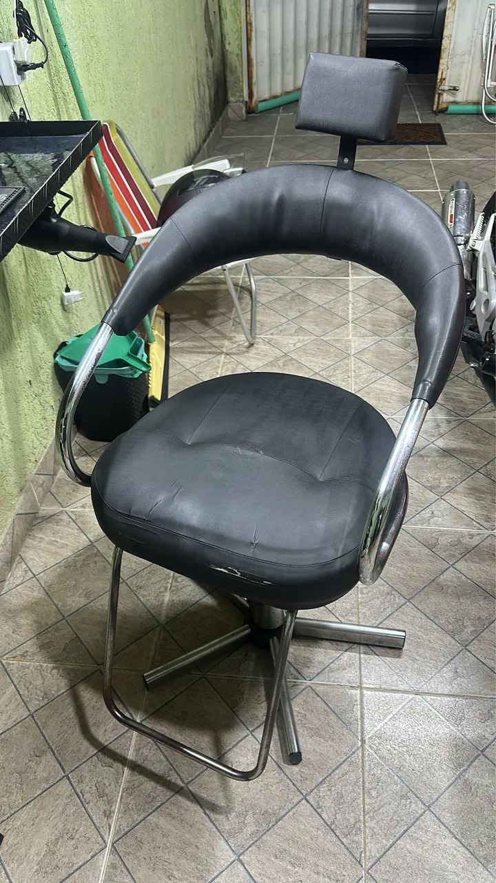 VENDO CADEIRA DE BARBEARIA 