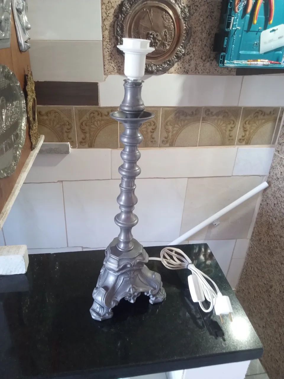 Abajur de metal 