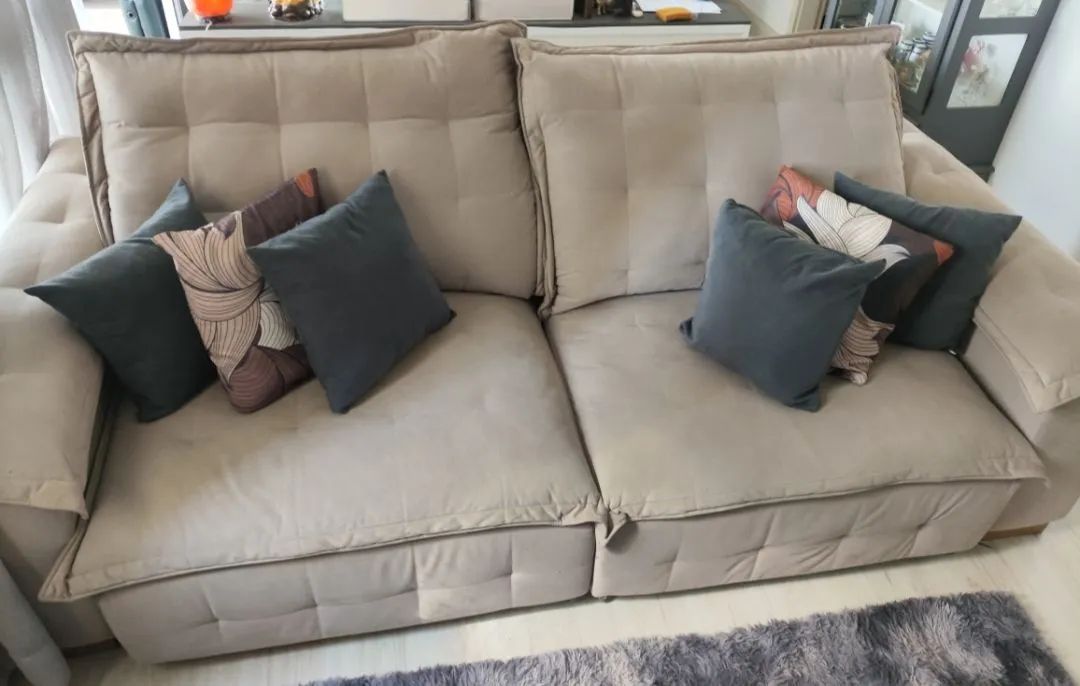 Vendo sofá, retrátil e reclinável com 2.60 em madeira maciça 