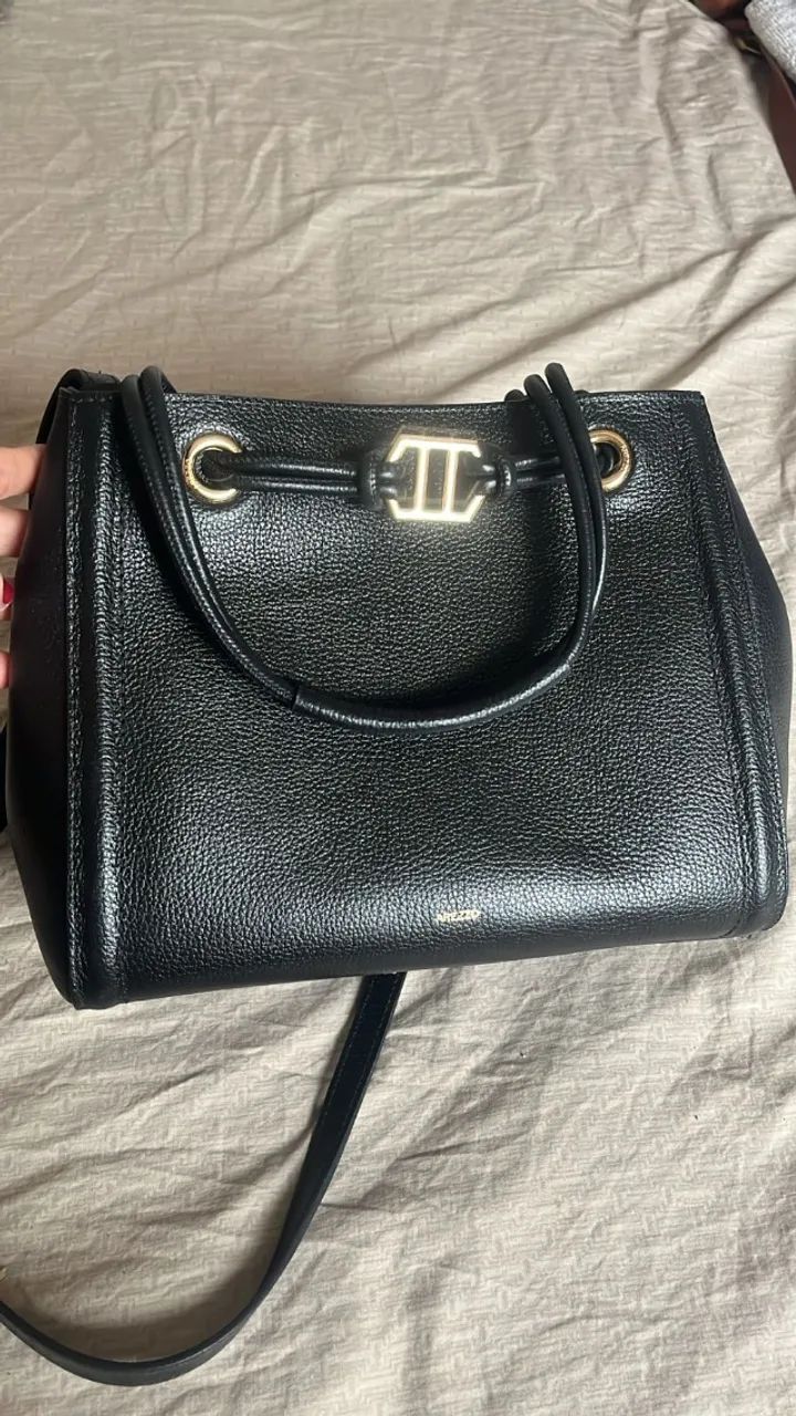 Bolsa Arezzo média, usada apenas UMA VEZ