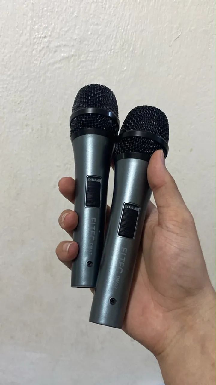 Microfone com fio 
