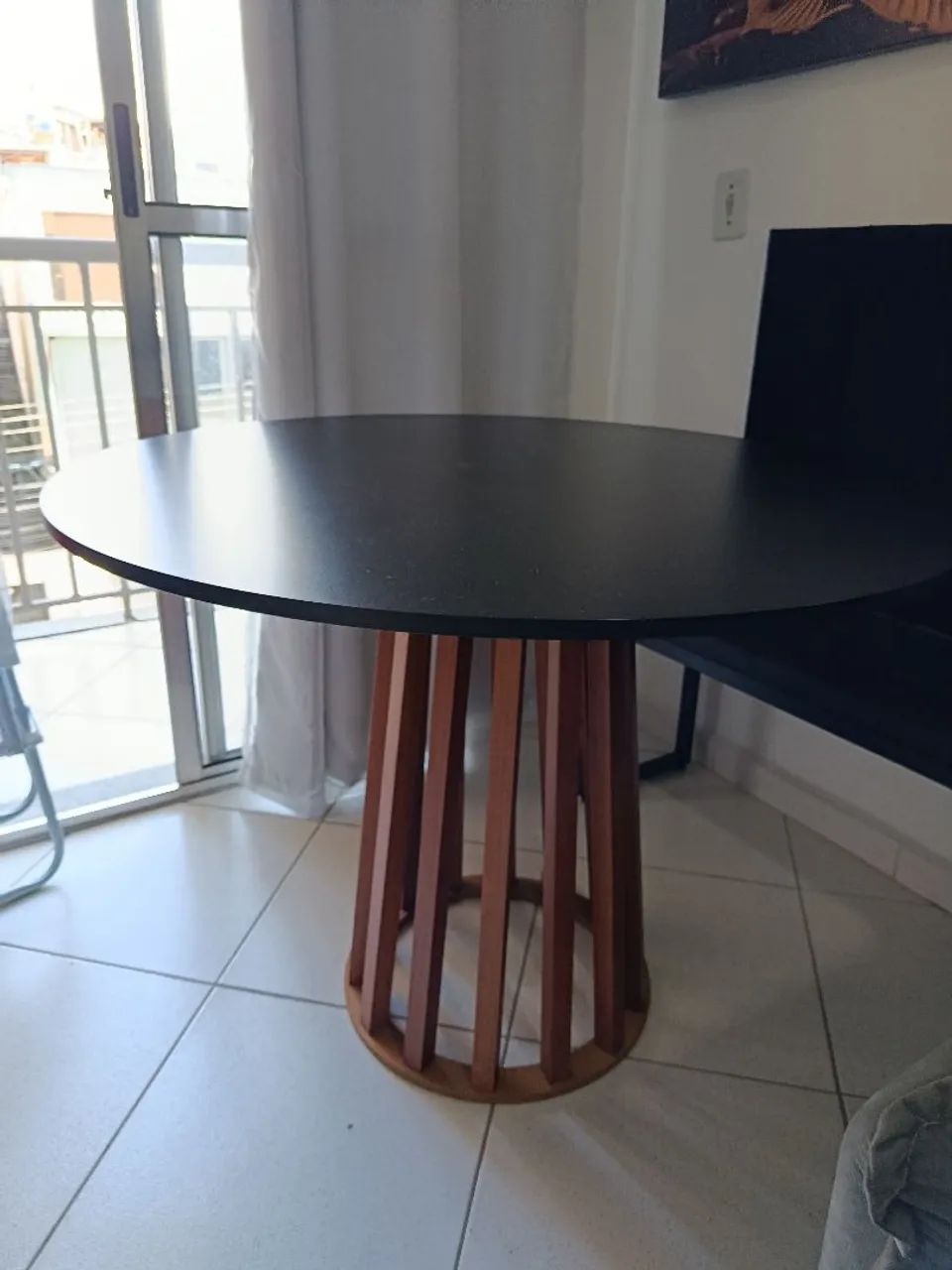 Mesa de jantar, em mdf e madeira maciça preta 100cm