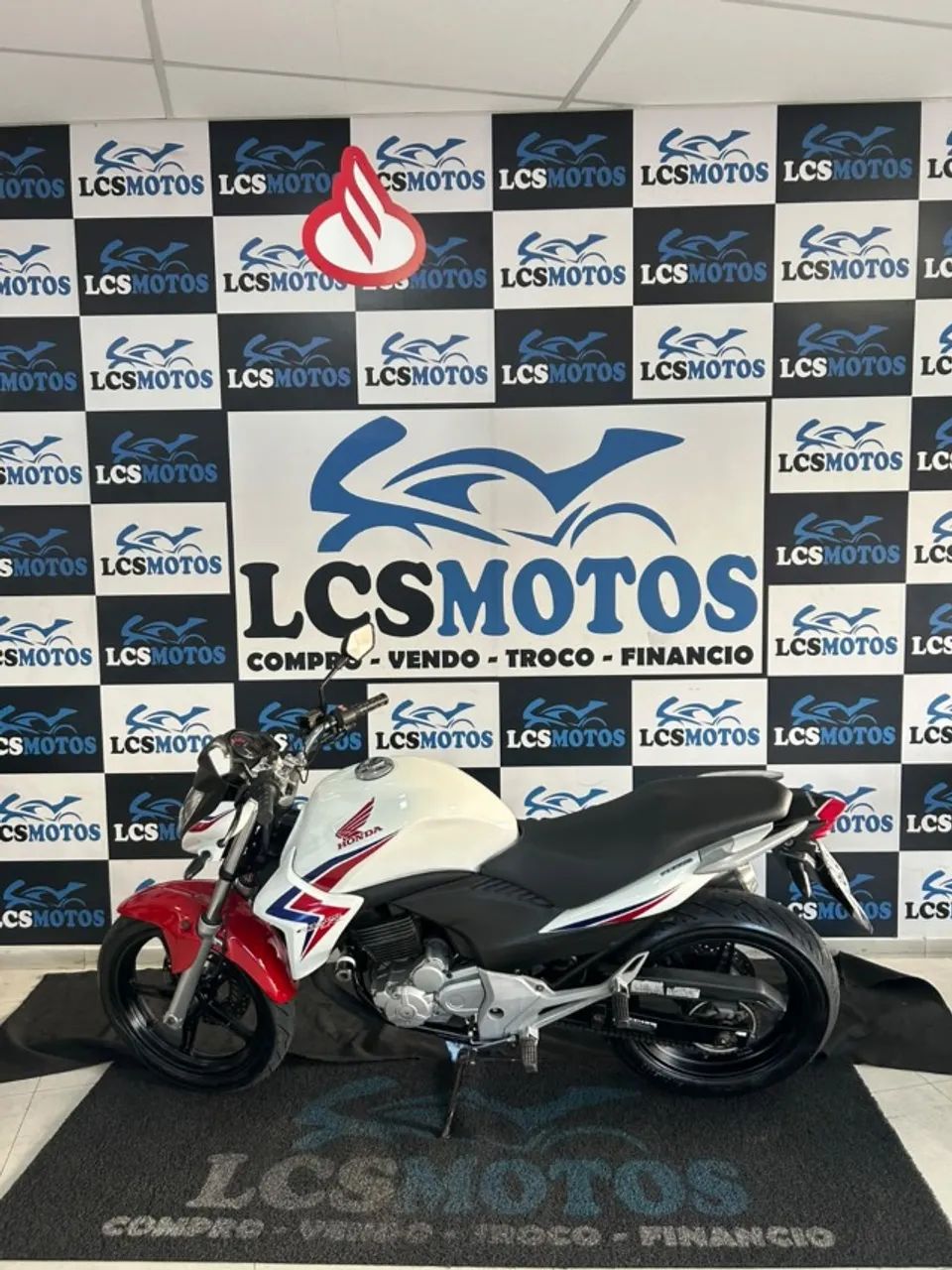 CB 300R BRANCA 2015 - Foto 2