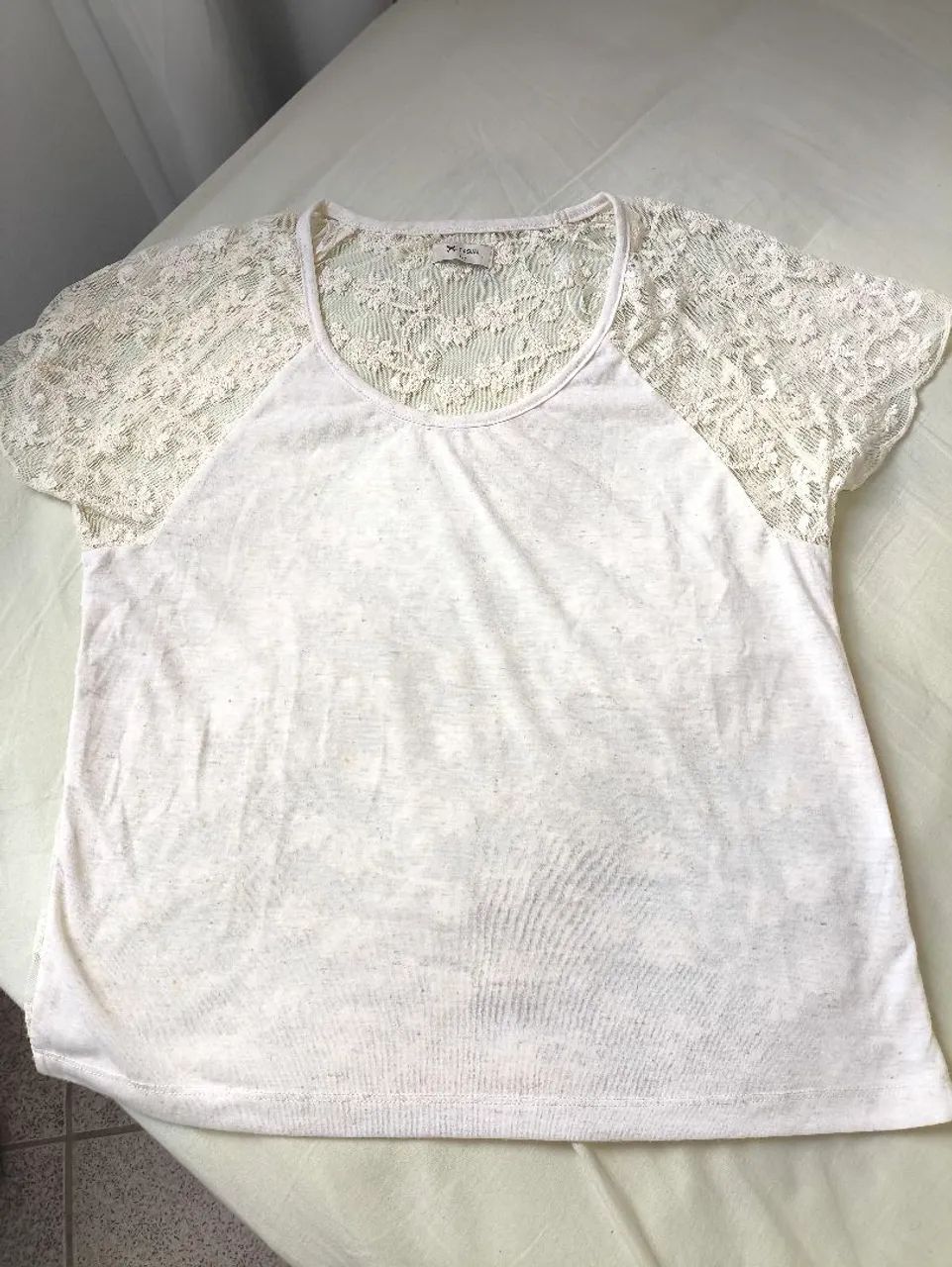 Blusa com renda nas costas e manga - Foto 2