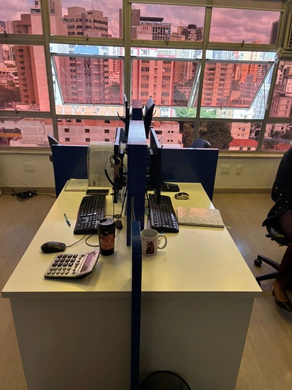 Estação de trabalho para call center