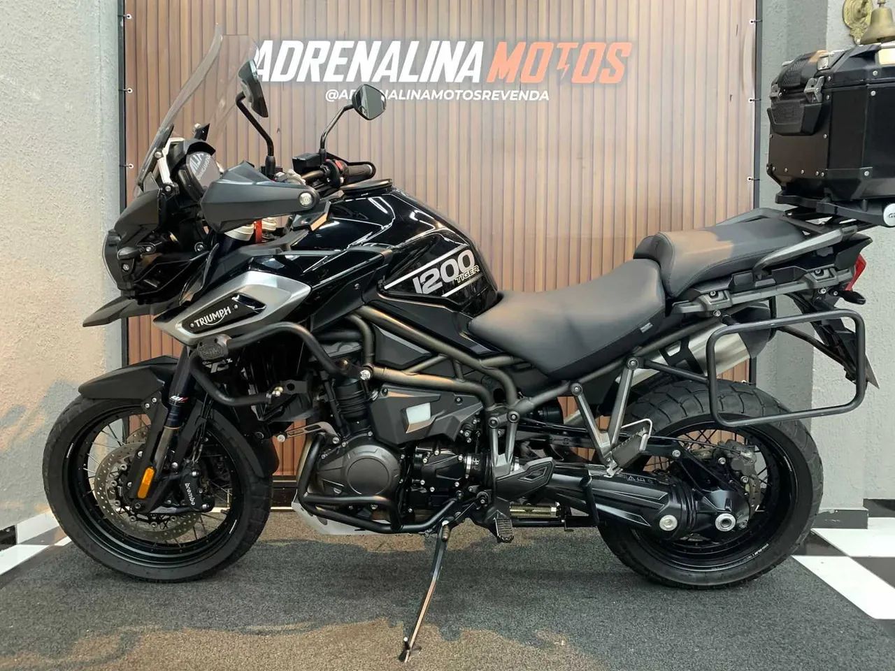Triumph 1200 XCX 2019 - 1503098390 | OLX