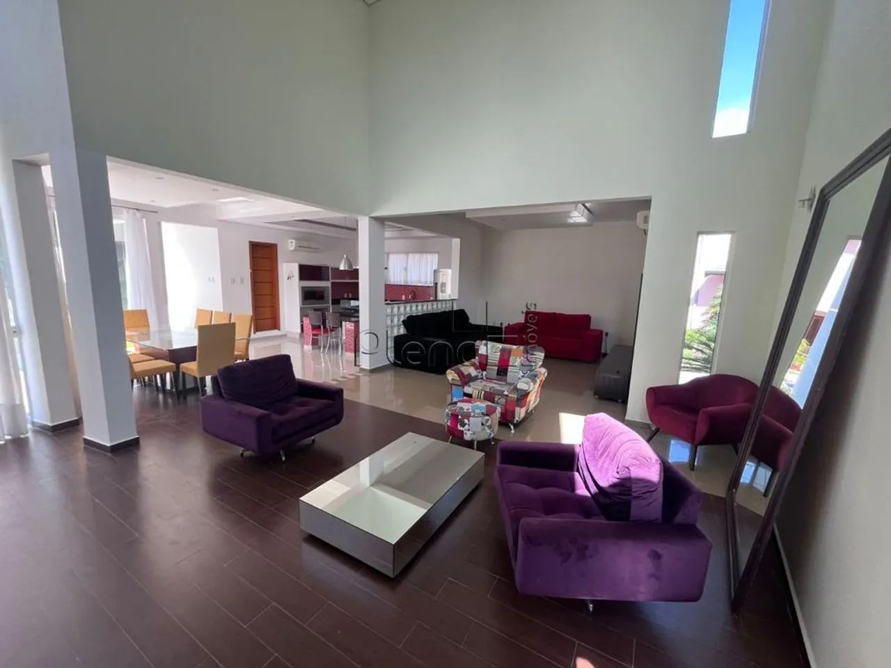 Casa para alugar em Vinhedo, Condominio Marambaia, com 3 suítes, com 248 m² - Foto 4
