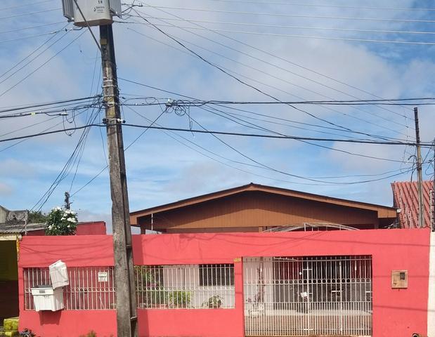 Aluga-se casa p/fins .comercial ou residencial