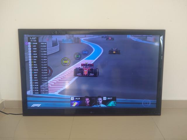 Vendo 51 polegadas LG led barbada 900,00