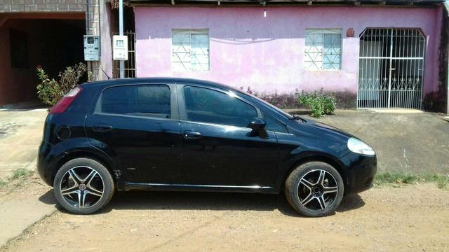 Vende - se esse Carro Fiat Punto número para contato