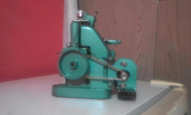 Máquina de costura - Foto 3