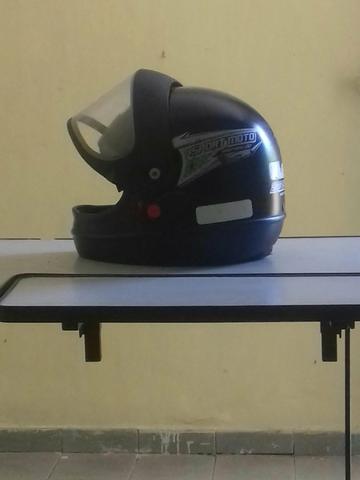 Capacete