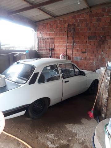 Vendo ou troco pickup corsa 97 com débitos e um chevette 92 com debito - Foto 3