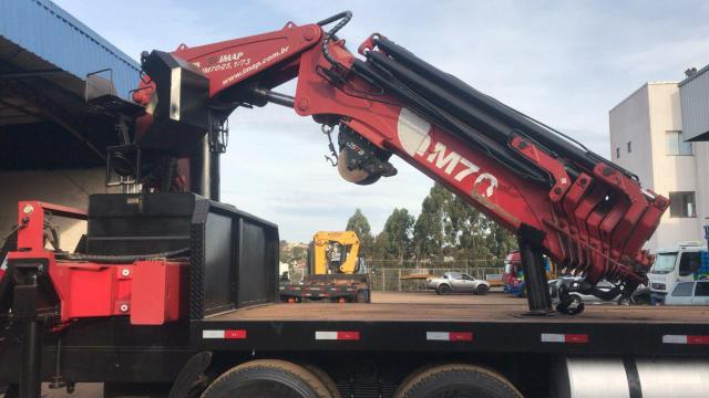 Caminhão Munck Traseiro 70 ton,Giro infinito - Foto 4