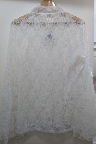 Blusa transparente de renda - Foto 2