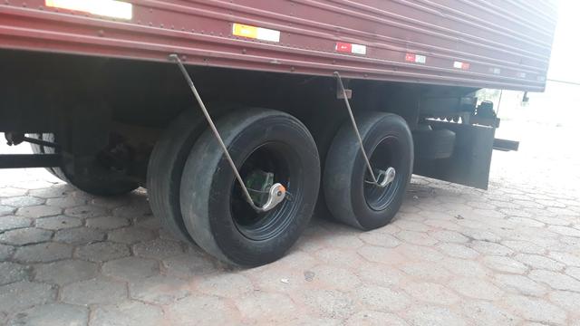 Ford cargo 88 mwm caixa de 7 turbina grande e reduzido baú 11 mts - Foto 7