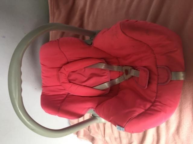 Vendo bebê conforto em bom estado !! - Foto 2
