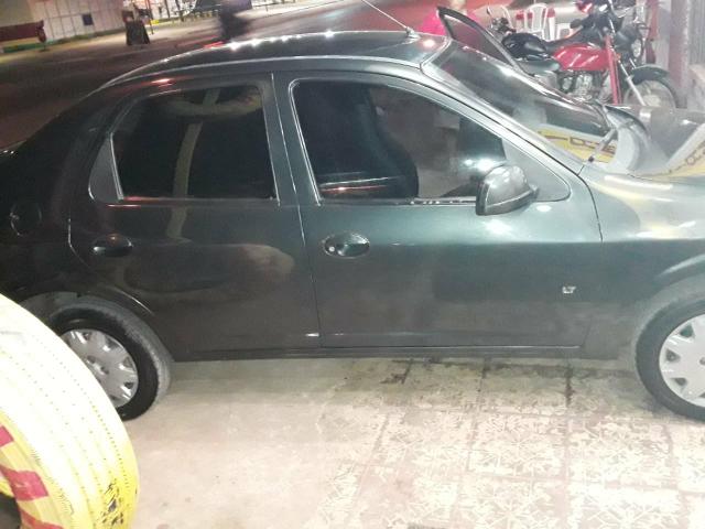 Vendo urgente prisma lt. 1.4 por 20.000 - Foto 2