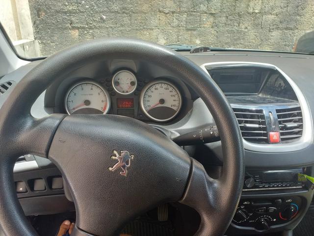 Peugeot 207 1.4 8v top de linha