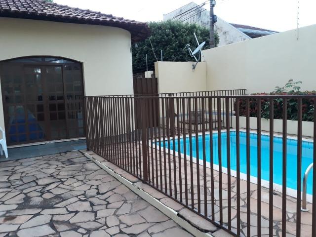 Casa de esquina no santa cruz com piscina - Foto 5