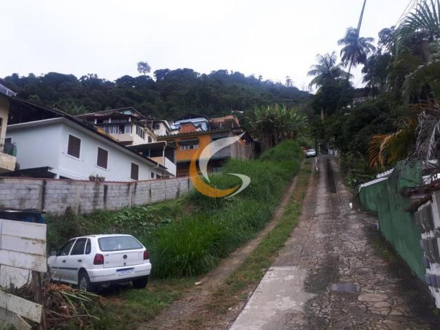 Terreno à venda, 230 m² por R$ 120.000 - Mosela - Petrópolis/RJ