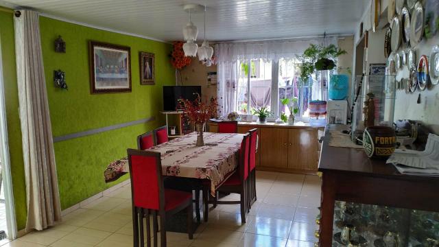 Casa averbada! vendo ou troco por chácara - Foto 3