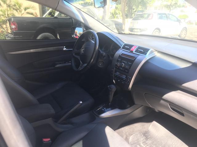 Honda city EX Aut. Banco de couro, Ar digital - Foto 6