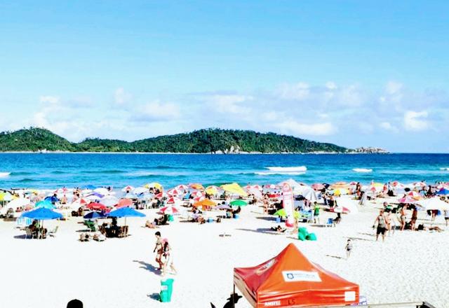 Pra ir à pé para a Praia - Casa em Condomínio Fechado com 4 Dormitórios - Foto 16
