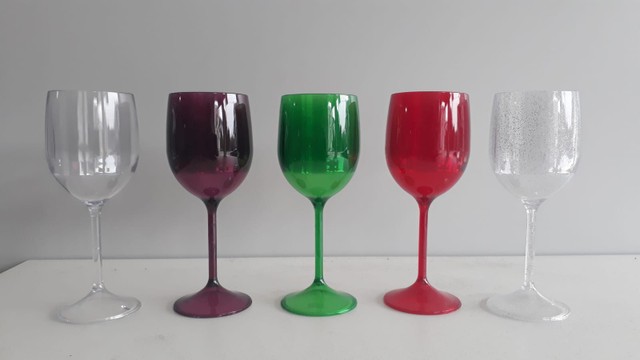 Lote de taças de vinho 665 peças