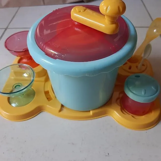 Conjunto Fábrica de Bolos Play-Doh - Desapegos de Roupas quase