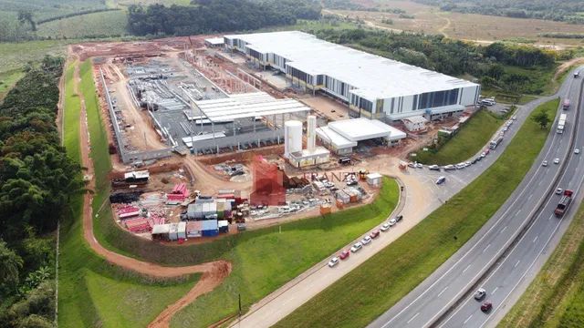 ALUGUEL: ARMAZÉM LOGISTICO 11.400 m² em ARAQUARI/SC