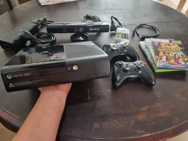 Xbox 360 Original // Desbloqueado Com Jogos A Sua Escolha + 2 Controles  Originais + Kinect + Embalagem Original + 1 Ano De Garantia Total !!!