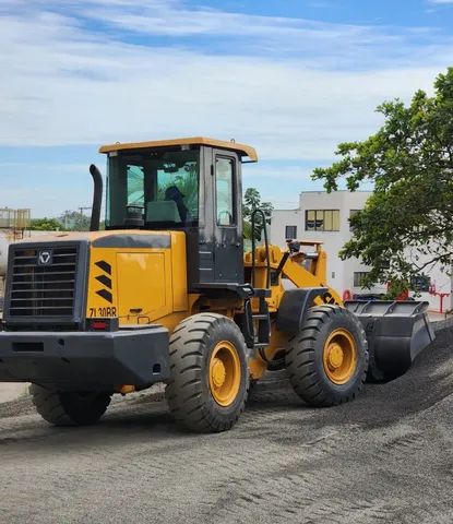 Pá Carregadeira XCMG ZL30BR ano 2016 com 3100 horas, com motor zero, em SP - Foto 2