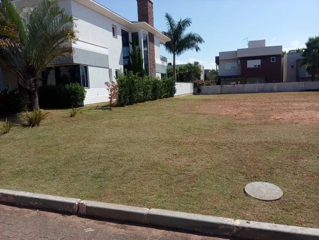 Terreno alto padrão