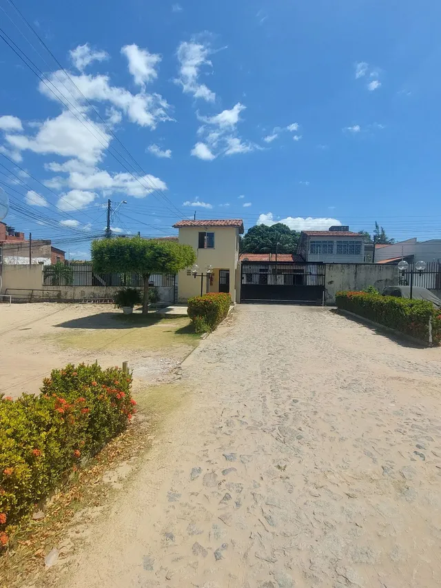 Casa em condomínio (4 quartos) R$ 340.000 - Lagoa Redonda