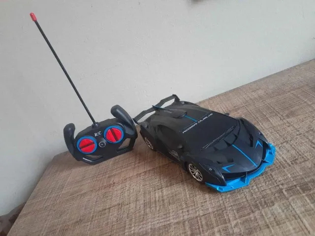 Carro RC Drift, carro de controle remoto de acrobacias 1:16 2,4