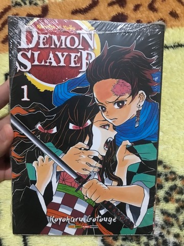 Mangá Demon Slayer volume 1 embalado