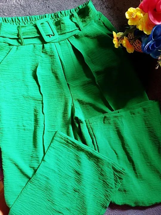 Calça verde feminina
