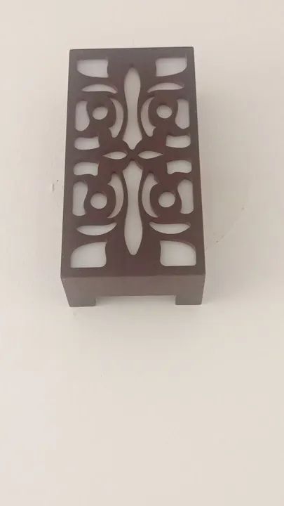 Arandela de madeira com design moderno. R$ 250 as duas - Foto 2