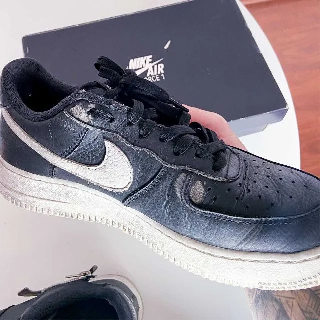 Nike silver cheap swoosh