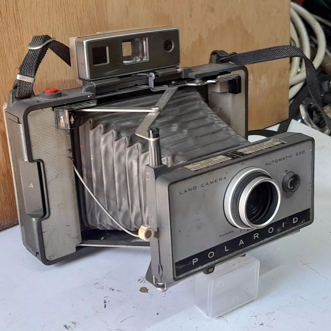 Câmera Polaroid Automática 250