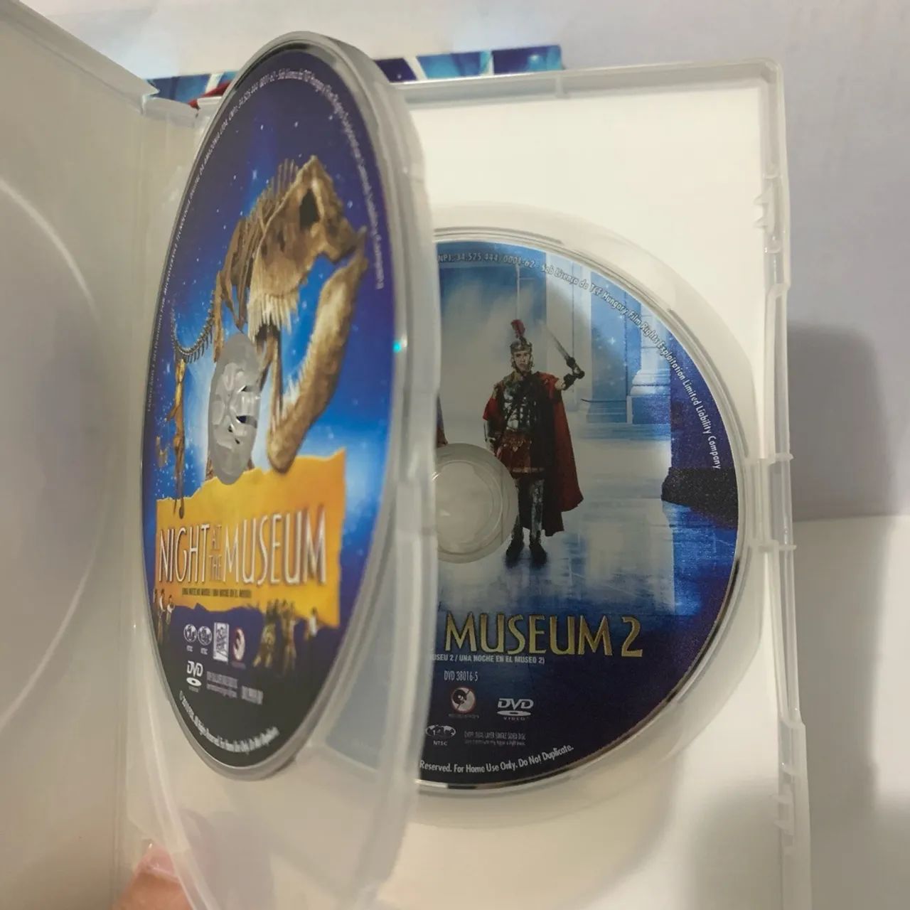 DVD Uma Noite no Museu 1 e 2 - 2 Discos - Foto 2