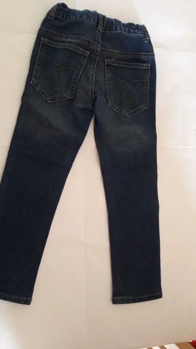 Calça jeans infantil masculina tamanho 4 - marca C&A - Seminova bem novinha - Foto 5