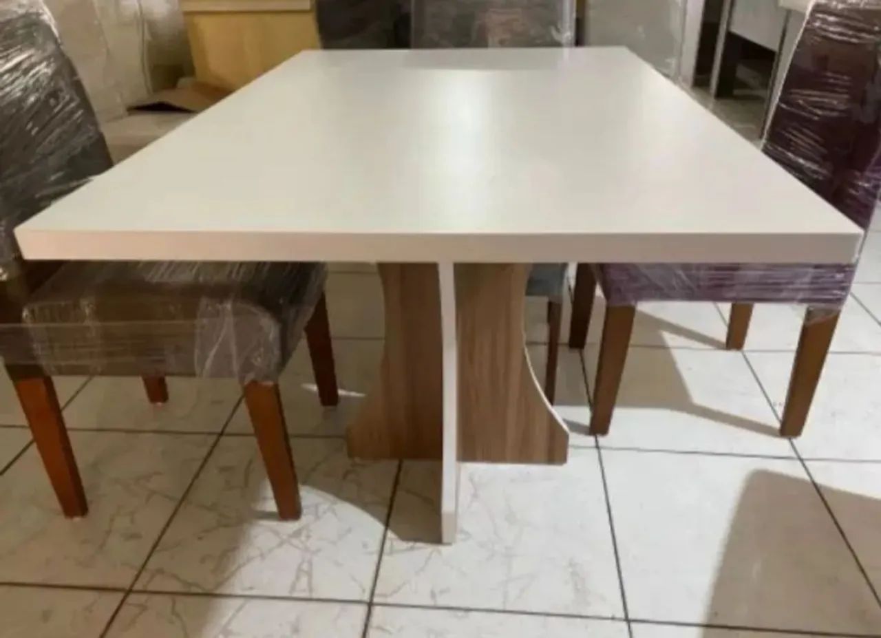 mesa com 4 cadeiras para sala de janta