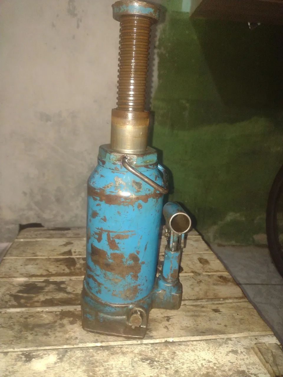 Macaco hidráulico suporta 23.500 toneladas  - Foto 3