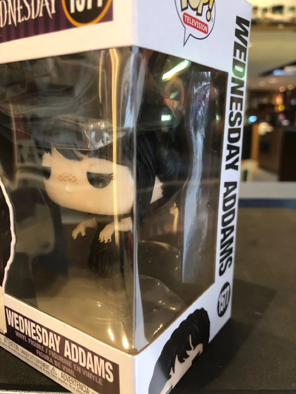 Funko Pop Wednesday Addams 1577 - Colecionável - Foto 4
