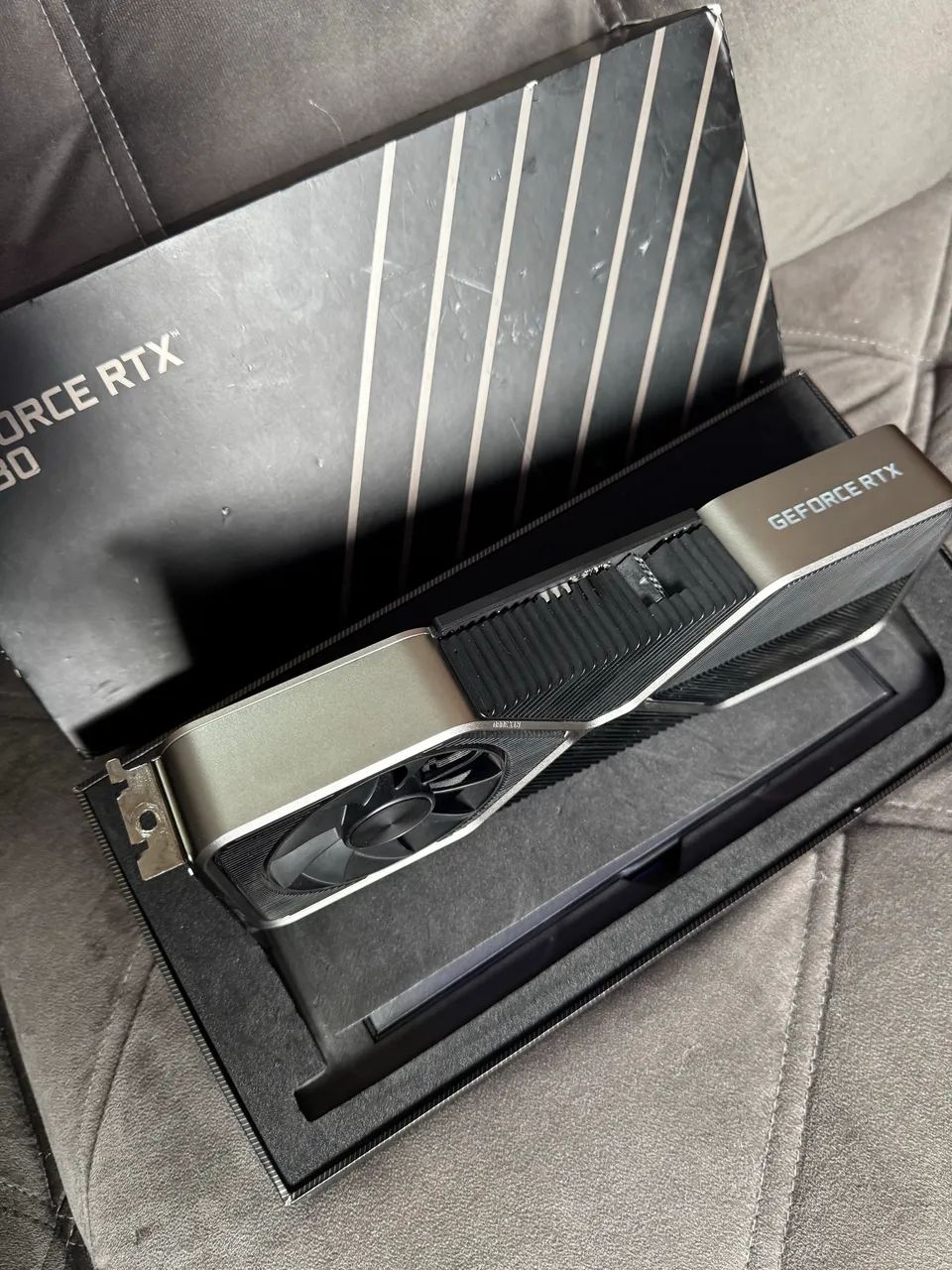 RTX 3080 NVIDIA FOUNDERS EDITION  - Foto 3