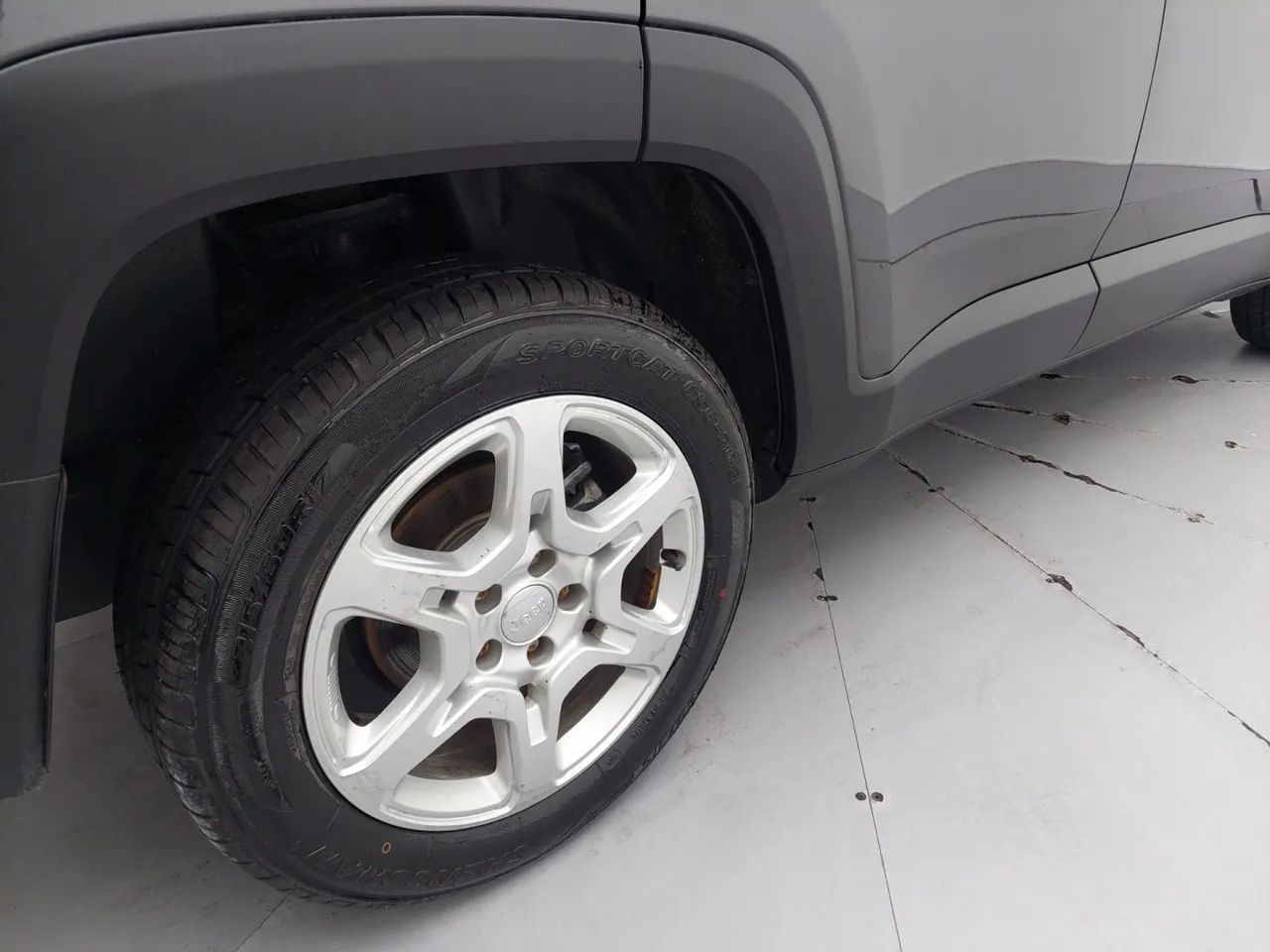 Jeep Renegade STD 1.8 4x2 Flex 16v Aut., foto 14 de 18
